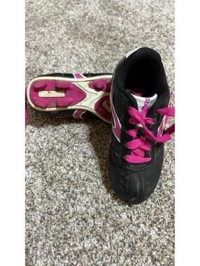 Girls Soccer Sports Cleats size 10 child pink and black